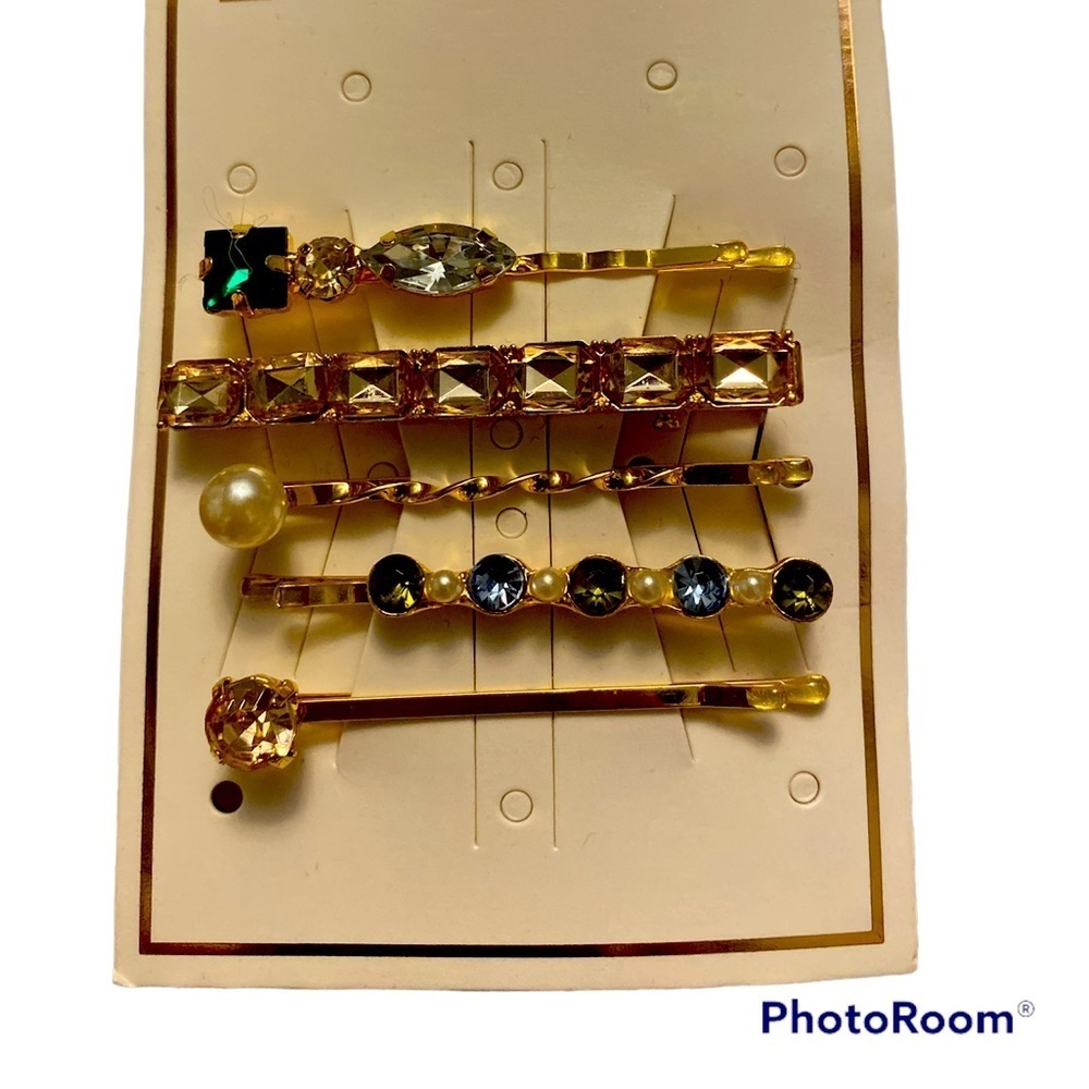 New fashion barrettes. Gold tone and crystal.